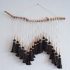 Colgante-borlas-y-cuentas-de-madera
